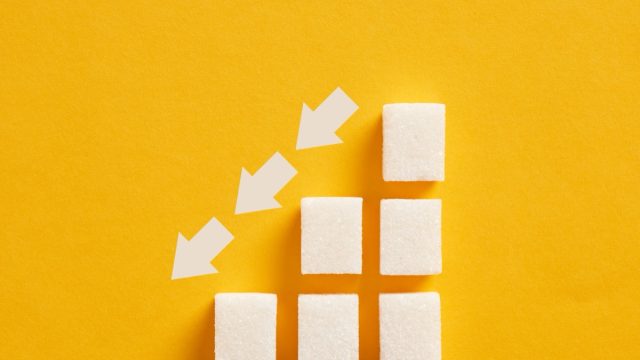 Ascending,Sugar,Cube,Graph,With,Descending,Arrows,Indicating,To,Reduce