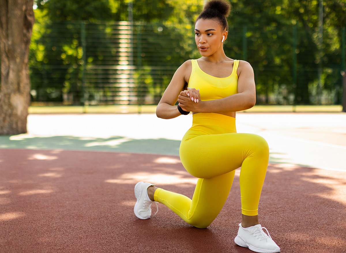 Sport,And,Healthy,Lifestyle.,Fit,Black,Woman,Doing,Curtsy,Lunges