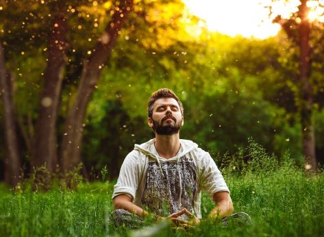2-Step Breathing Method Boosts Energy and Burns Fat, Expert Reveals